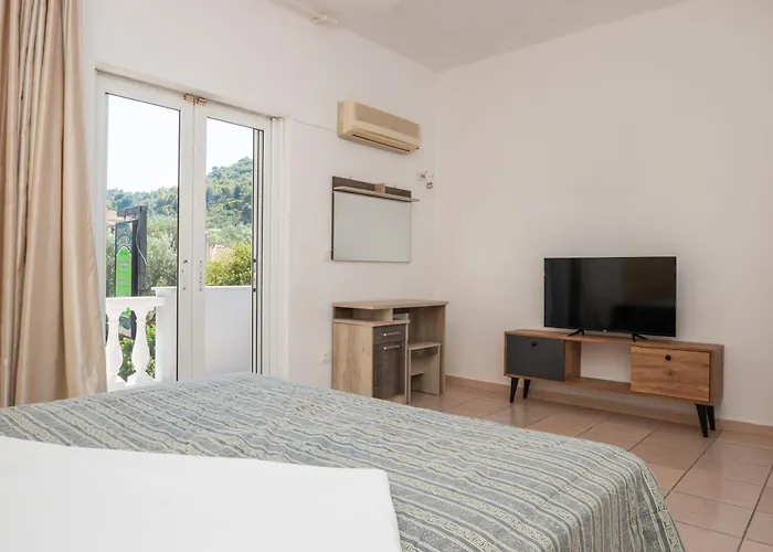 Markella Holiday Resort By \